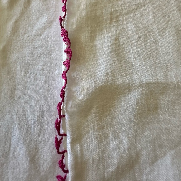 Set of 3 Vintage Crochet Edged Handkerchiefs. Floral Embroidered & Solid White. - Picture 12 of 13